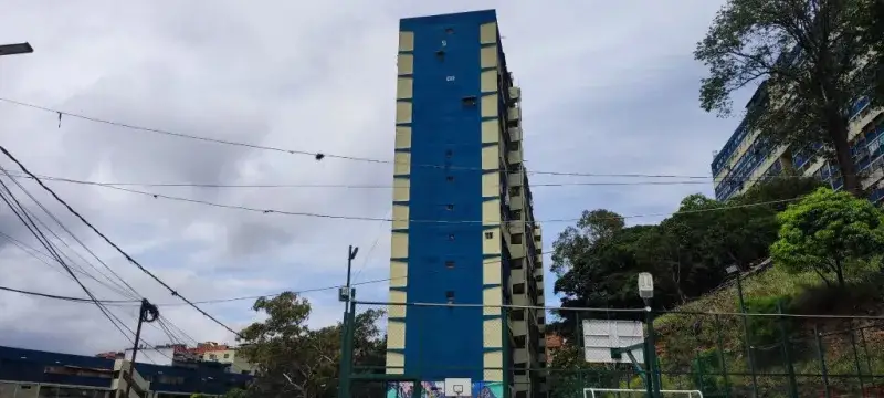 Vecinos de Lomas de Urdaneta asumen gastos por sismos