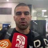 Alexánder González llega a Guayaquil para sumarse a Emelec