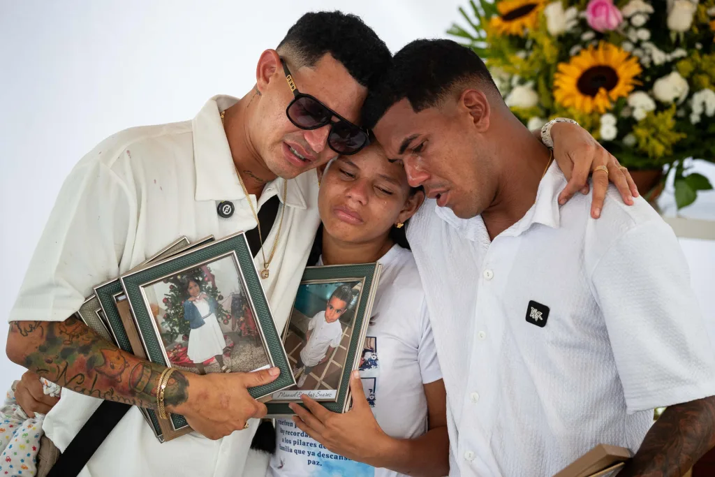 Suárez sepulta a seis familiares tras los sismos que golpearon a La Guaira