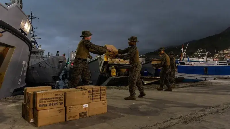 Comando Sur entrega ayuda en La Guaira y Puerto Rico espera órdenes de despliegue