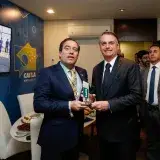 File:Pedro Guimarães, Jair Bolsonaro e Flávio Bolsonaro.jpg