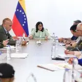 Gobierno amplía por una semana la suspensión de clases tras el sismo y activa revisión de viviendas