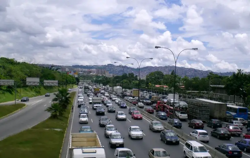 File:Francisco Fajardo Highway in Chacao Municipality.jpg