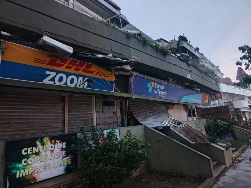 Comercio de La Guaira reabre entre daños y pedidos de alivio