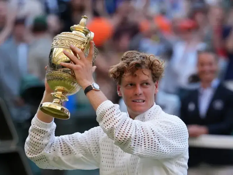 Sinner se impone a Zverev y retiene la corona de Wimbledon