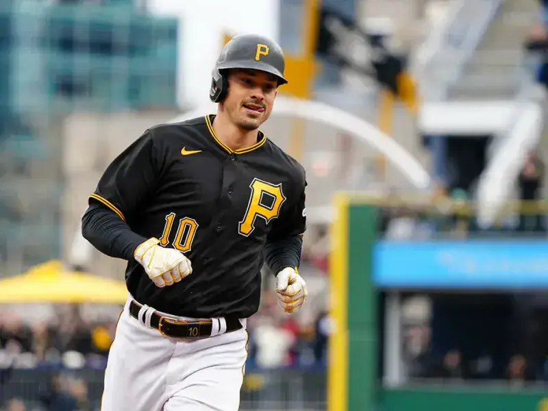Bryan Reynolds acordó extensión con Piratas