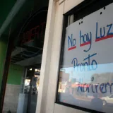 Denuncian que sistema eléctrico no puede cubrir demanda en "horas pico"