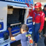 Despliegan operación para retirar faros y barras LED en vehículos