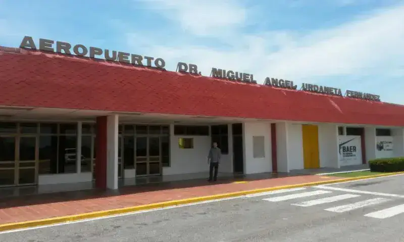 Reactivan las operaciones en el aeropuerto de Santa Bárbara