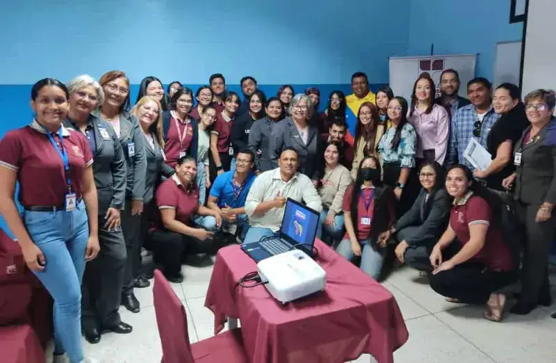 Universitarios zulianos disertan sobre el Esequibo