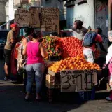 Prevén auge de inflación por subida de cestatique y Bono de Guerra