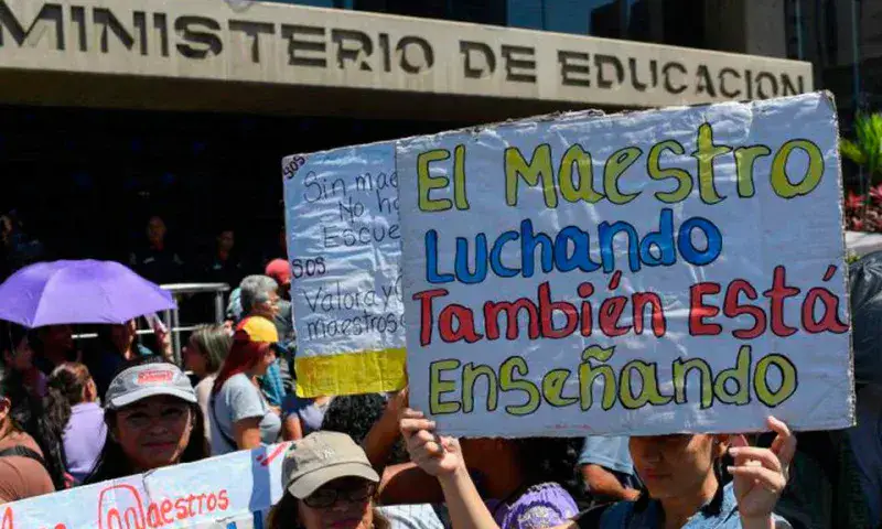 Docentes protestarán en Caracas el Día del Maestro por salarios dignos