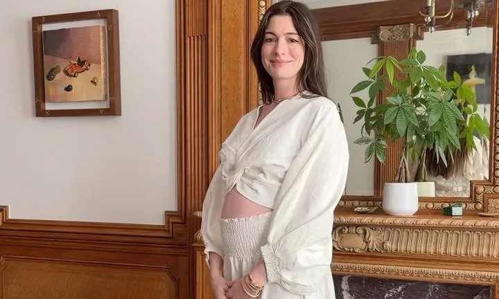 Anne Hathaway anunció que espera a su tercer hijo
