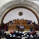 Parlamento traslada sus sesiones a La Carlota por daños estructurales