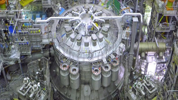 Japón inaugura el mayor reactor de fusión nuclear del mundo