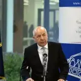 El presidente húngaro firma la reforma que pone fin a su mandato