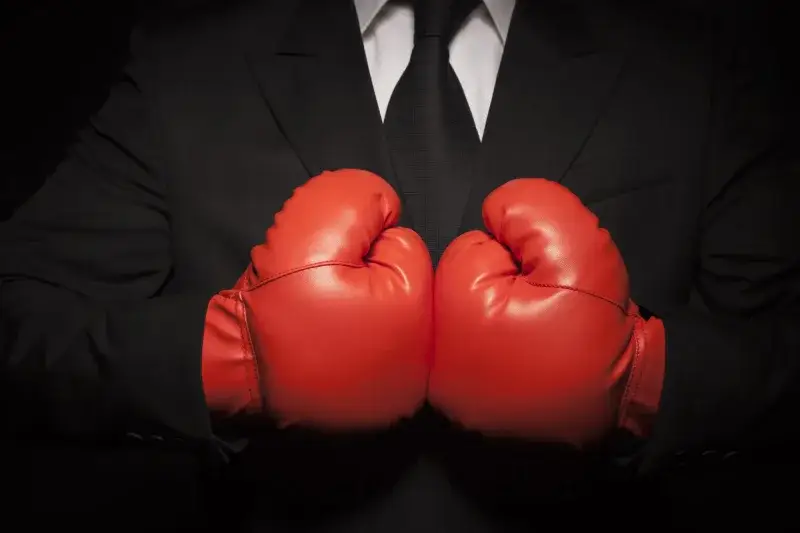 Microsoft entrena a su fuerza de ventas para criticar OpenAI