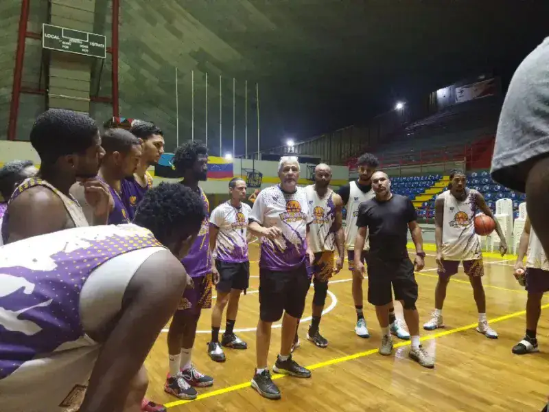 Steven Walton sustituirá a Gustavo García en Brillantes