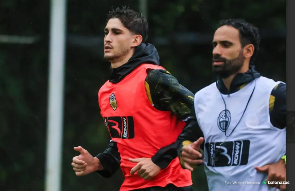 Valentín Adamo se sumó al Deportivo Táchira y elogió al club aurinegro