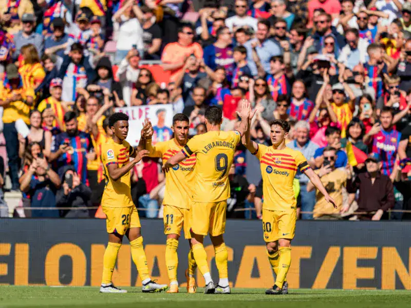 Barcelona gana y da un paso más al título
