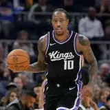 DeRozan queda disponible tras salir de Sacramento