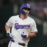 Corey Seager acelera su regreso tras casi un mes fuera