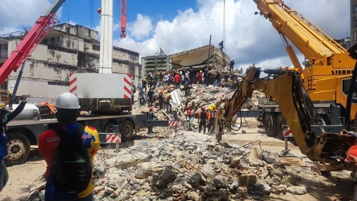 Ambientalistas piden control técnico por escombros en La Guaira