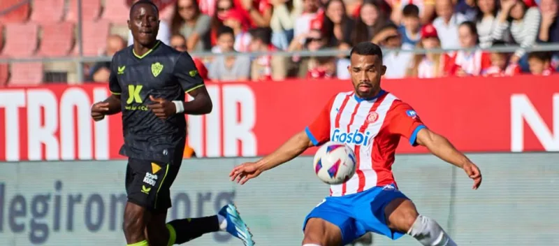Girona de Yangel Herrera goleó al Almería