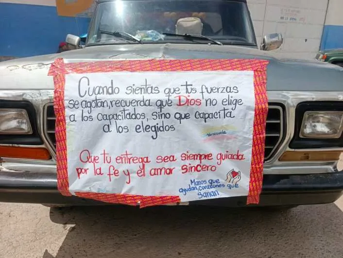 Caraballeda sostiene un centro médico y animalista tras los sismos