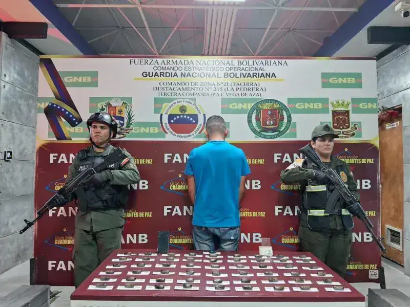 GNB aprehendió a sujeto que llevaba 55 envoltorios de cocaína