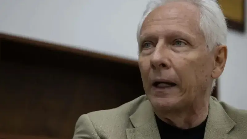 Pisella pide bajar encaje y liberar $300 millones
