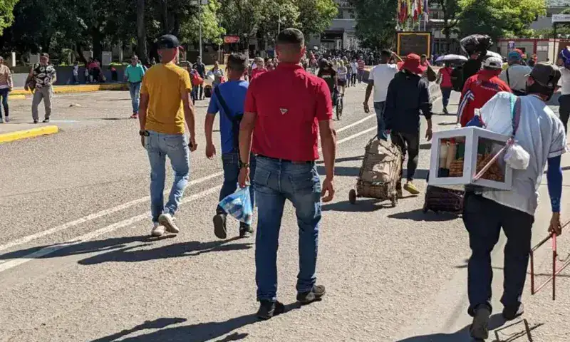 Más de 13 mil transeúntes cruzan a diario por el puente Simón Bolívar