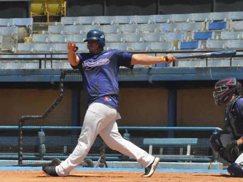 Luis Martínez y Yojhan Quevedo se unieron a Marineros