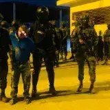 Ejército de Ecuador detiene a 2 "terroristas" en frontera con Perú