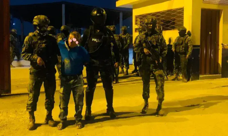 Ejército de Ecuador detiene a 2 "terroristas" en frontera con Perú
