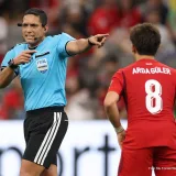 Jesús Valenzuela dirigió Australia vs Turquía en Vancouver y marcó otro hito para el arbitraje venezolano