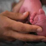 Niño de 17 meses murió asfixiado con una semilla en Falcón