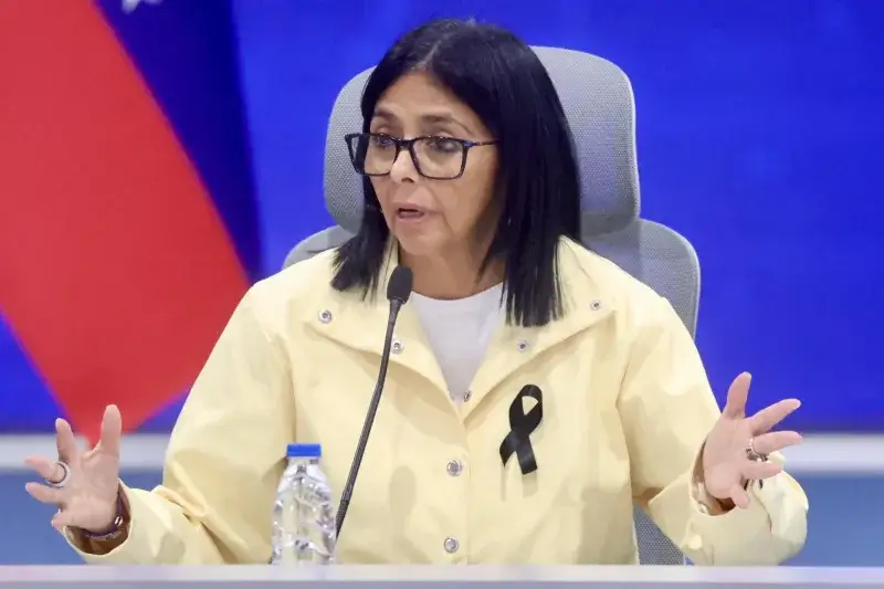 Delcy Rodríguez rechazó como “miserables” las críticas por la respuesta a los terremotos