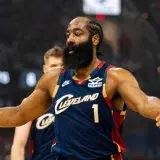 Harden renuncia a opción de 42 millones mientras espera la decisión