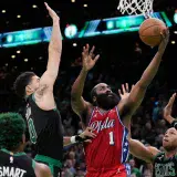 James Harden lidera el primer triunfo ante Celtics
