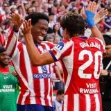 El Atlético vence al Real Madrid y asalta el segundo lugar