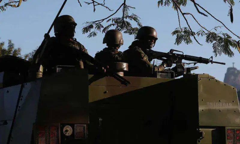 Brasil envía más tropas y blindados a la frontera con Venezuela y Guyana