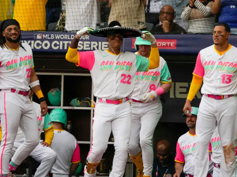 Padres barrieron serie en Ciudad de México