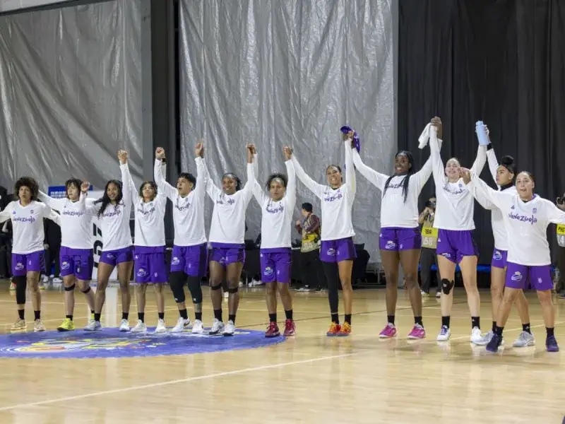 La selección femenina de baloncesto asciende al puesto 44 de la FIBA