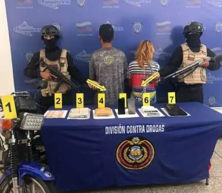 Incautan 18 kilos de marihuana y detienen a dos hombres en el estado