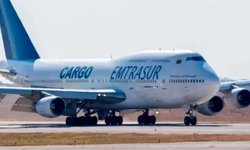 EE. UU. ordena decomiso del avión venezolano que llevó iraníes a Argentina