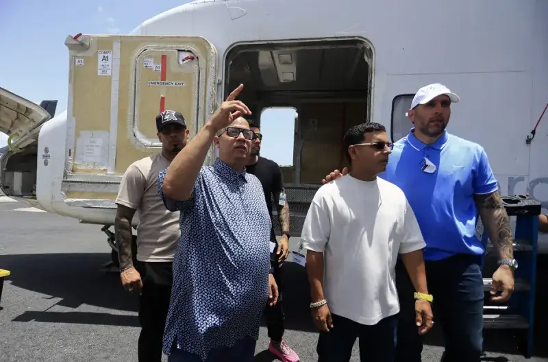 Tito El Bambino y Héctor “El Father” enviaron un avión con 4,5 toneladas de ayuda a Venezuela