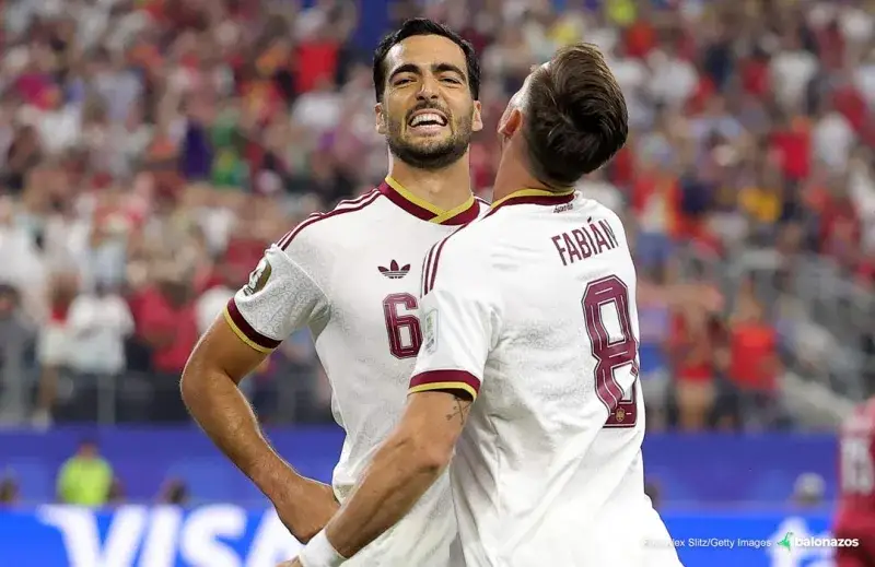 España gana a Portugal en el último segundo y avanza
