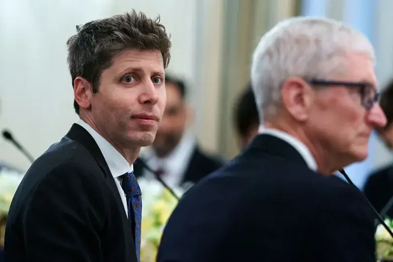 Apple demanda a OpenAI por presunto robo de secretos comerciales