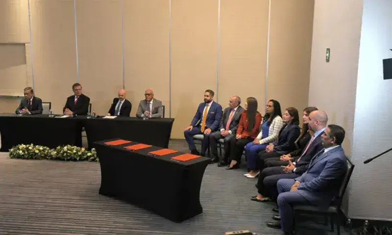 En Conferencia de Petro no participarán Gobierno ni oposición